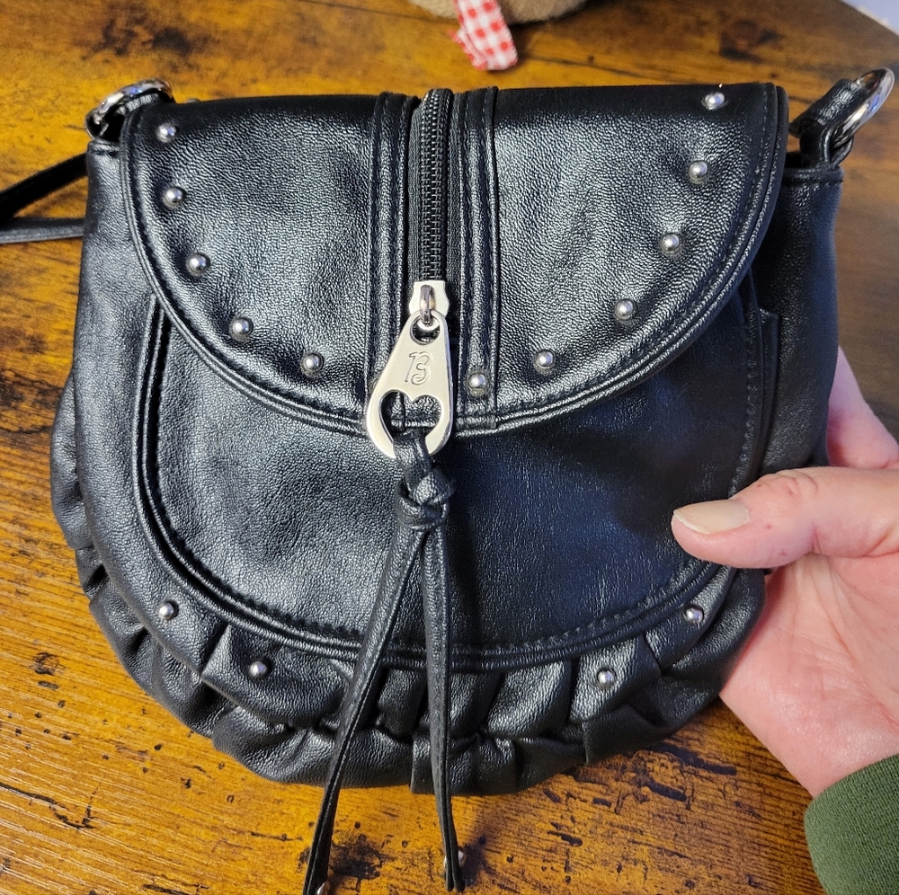 Betsey Johnson Betseyville studded motto style crossbody-black - Picture 2 of 13
